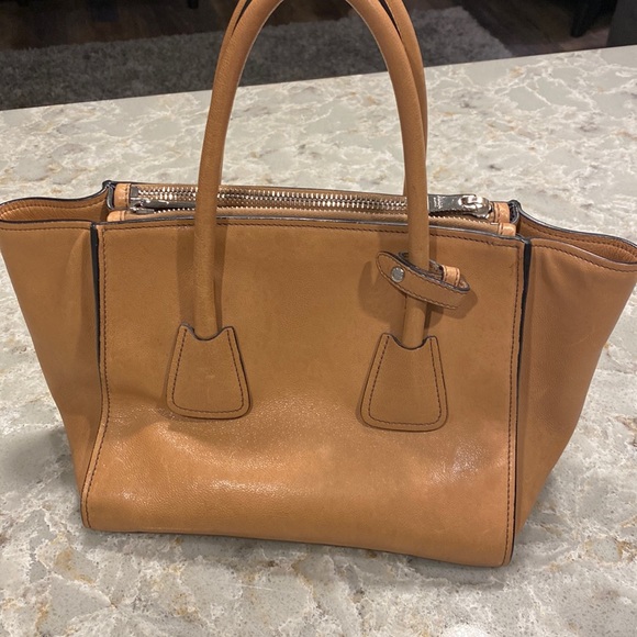 Prada purse - Picture 4 of 5